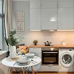 Apartament Nowoczesne Dla Dwojga W Centrum By Renters *